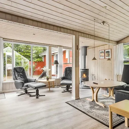 3 Bedroom In * Tarm
